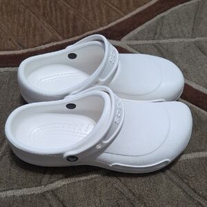 CROCS Men's Classic White Slippers.
